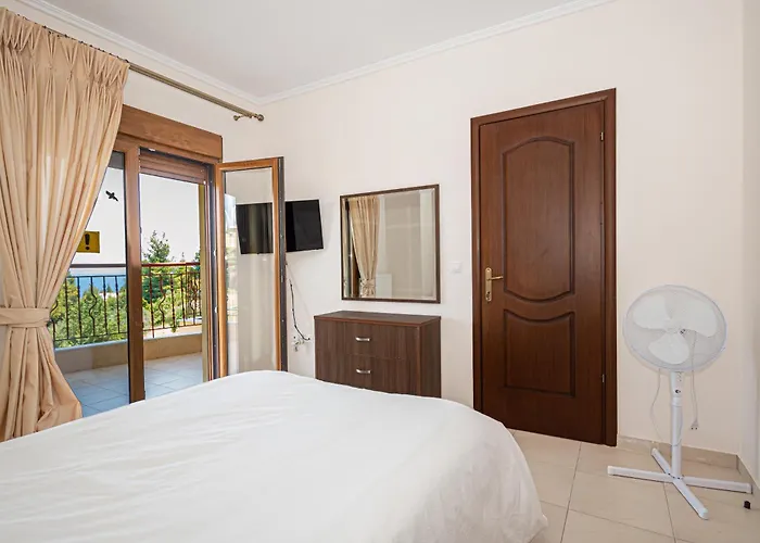 With Panoramic View Of The Forest *