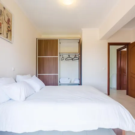 펜션 With Panoramic View Of The Forest 폴리크로노